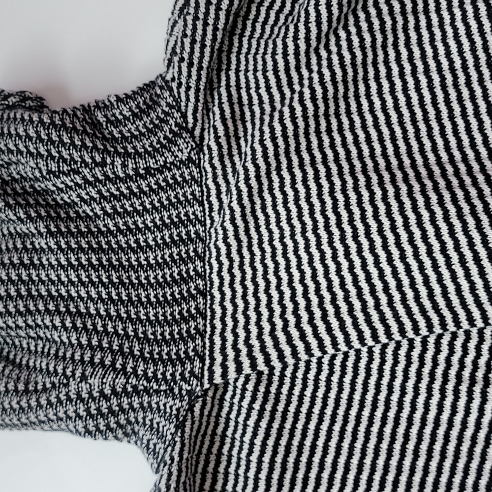 Cabi Fergie Chunky Split Hem Cowl Neck Wrap Sweater In Black White/Size M. - Picture 8 of 10